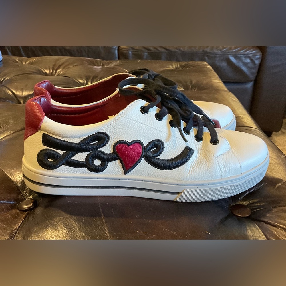 FITS 10-10.5+ BRIGHTON “LOVE ME” SNEAKER